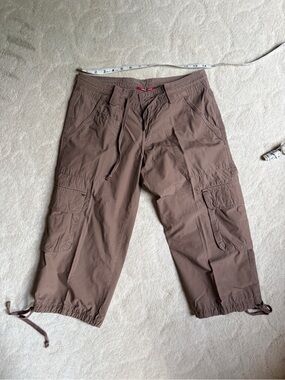 UNIONBAY Brown Cargo Capri Pants